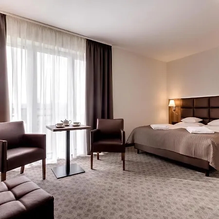 Osada śnieżka Koło Karpacza Hotel apartamentowy Lomnica (Jelenia Gora)